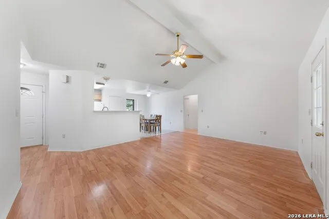 109 Windcrest Floresville, TX 78114