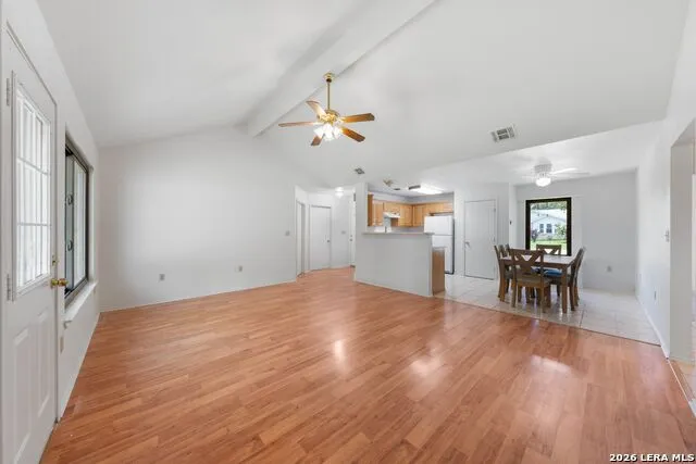109 Windcrest Floresville, TX 78114