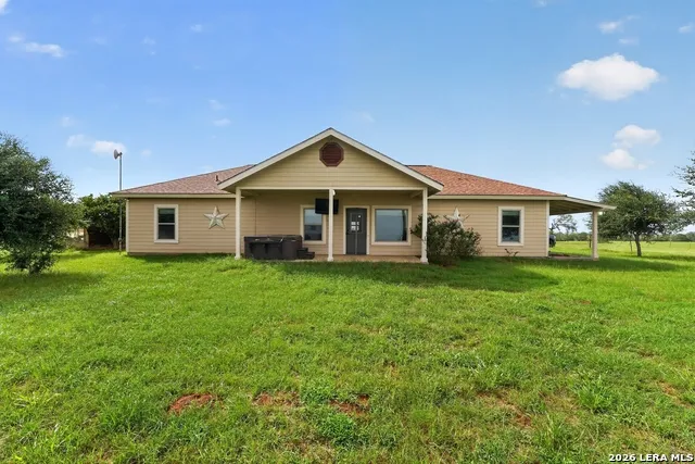 2217 County Road 412 Stockdale, TX 78160