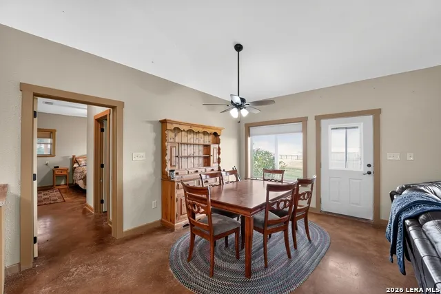 2217 County Road 412 Stockdale, TX 78160