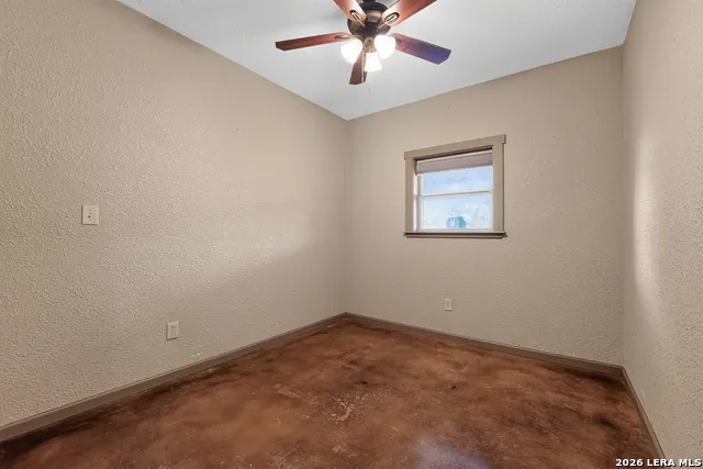 2217 County Road 412 Stockdale, TX 78160