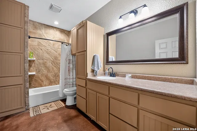 2217 County Road 412 Stockdale, TX 78160