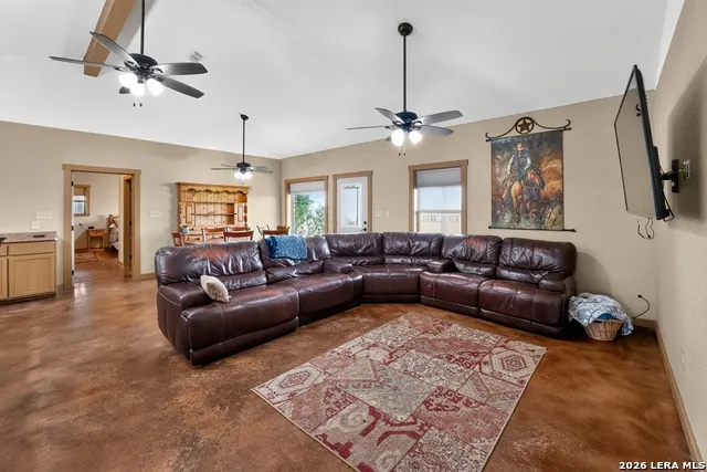 2217 County Road 412 Stockdale, TX 78160