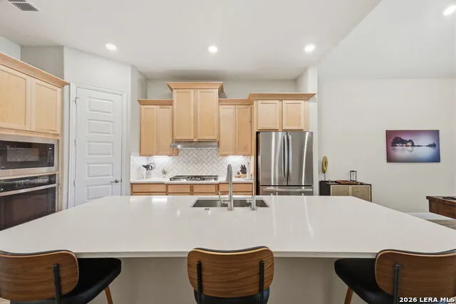 530 POND BLF San Antonio, TX 78231
