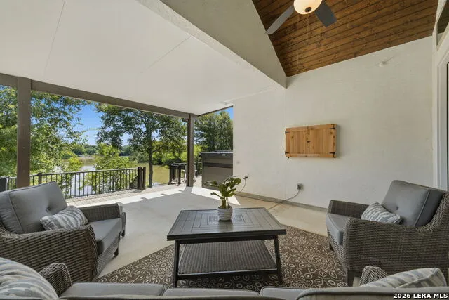530 POND BLF San Antonio, TX 78231