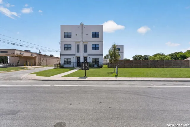 1735 W Gramercy Pl #301 San Antonio, TX 78201
