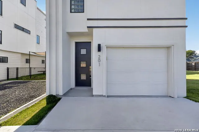 1735 W Gramercy Pl #201 San Antonio, TX 78201