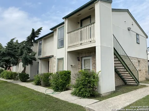 4949 Hamilton Wolfe #5201