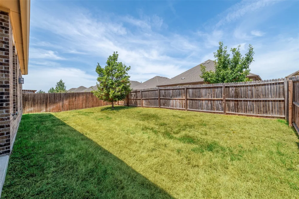 10917 Blaze Street Aubrey, TX 76227
