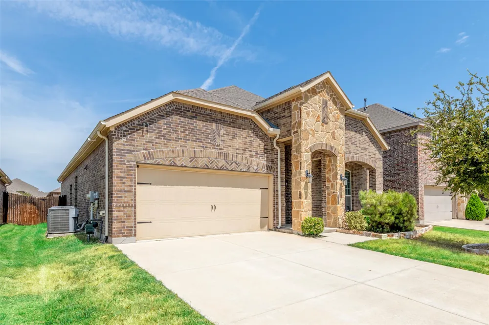 10917 Blaze Street Aubrey, TX 76227