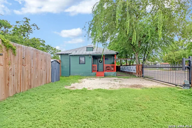 713 Lockhart San Antonio, TX 78202