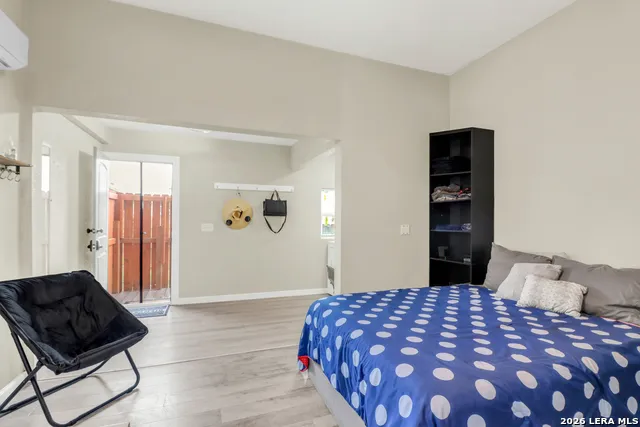 713 Lockhart San Antonio, TX 78202