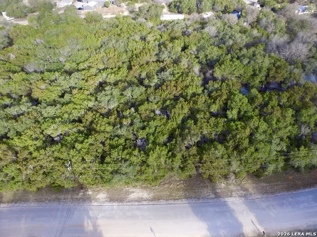 1091 Hillside Oaks Bulverde, TX 78163