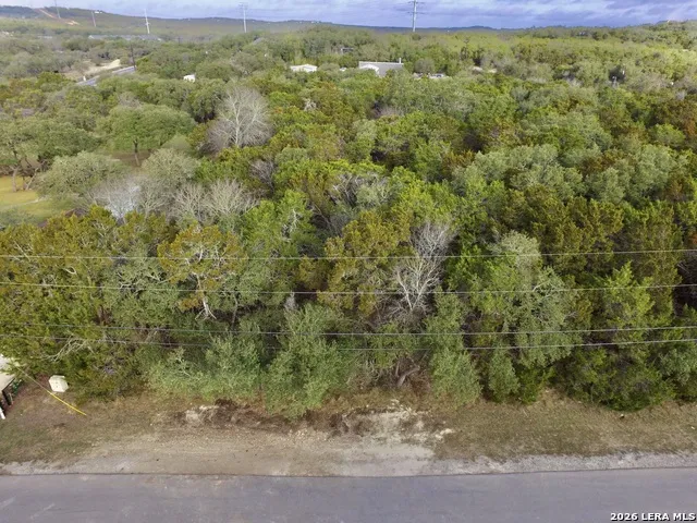 1091 Hillside Oaks Bulverde, TX 78163