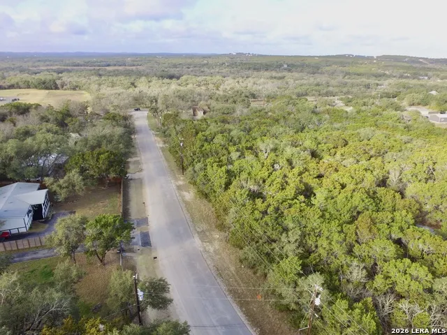 1091 Hillside Oaks Bulverde, TX 78163