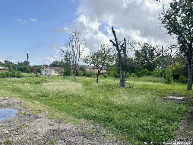 213 E Lindbergh Blvd Universal City, TX 78148