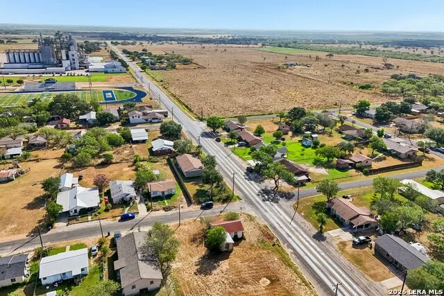 101 MCDANIEL ST Poth, TX 78147