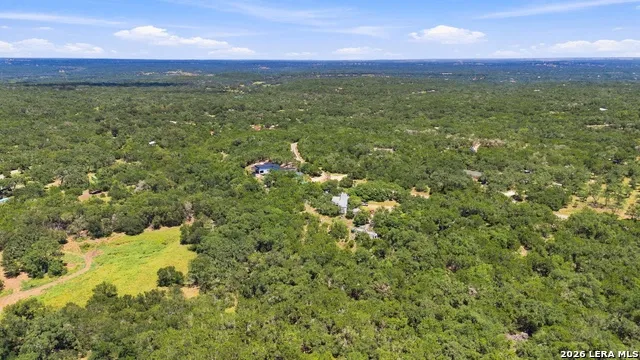 601 Lonesome Trl Driftwood, TX 78619