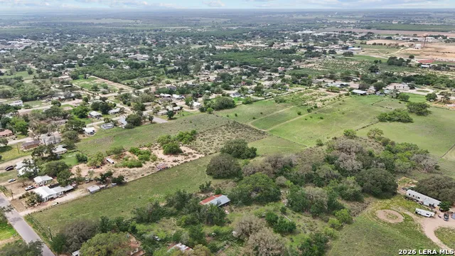 00 Windy Knoll Devine, TX 78016