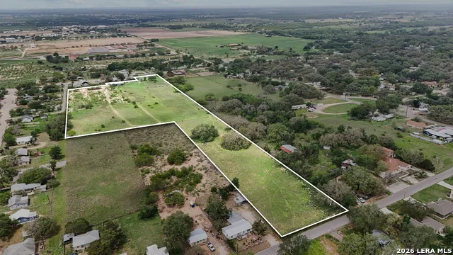 00 Windy Knoll Devine, TX 78016