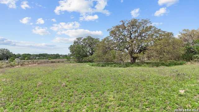 00 Windy Knoll Devine, TX 78016