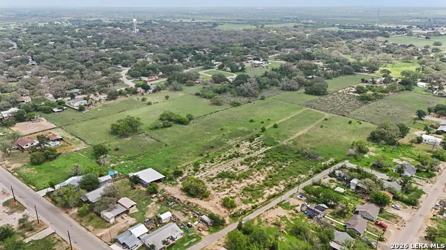 00 Windy Knoll Devine, TX 78016