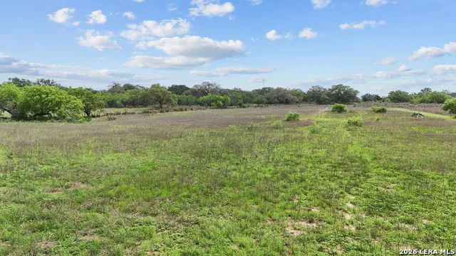 00 Windy Knoll Devine, TX 78016