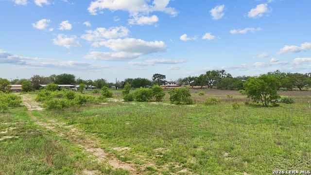 00 Windy Knoll Devine, TX 78016