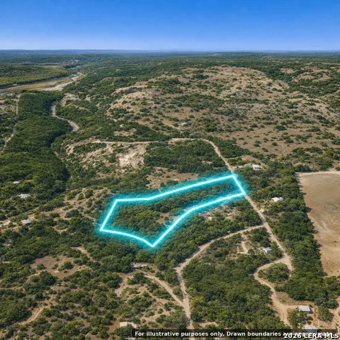 1321 Brushy Creek Drive Lakehills, TX 78063