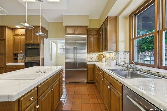 214 Terrell Rd Terrell Hills, TX 78209