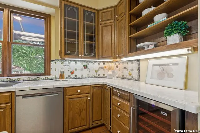 214 Terrell Rd Terrell Hills, TX 78209