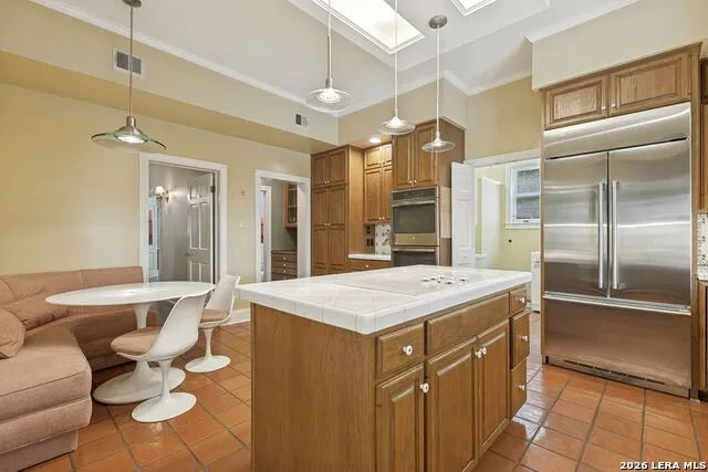 214 Terrell Rd Terrell Hills, TX 78209