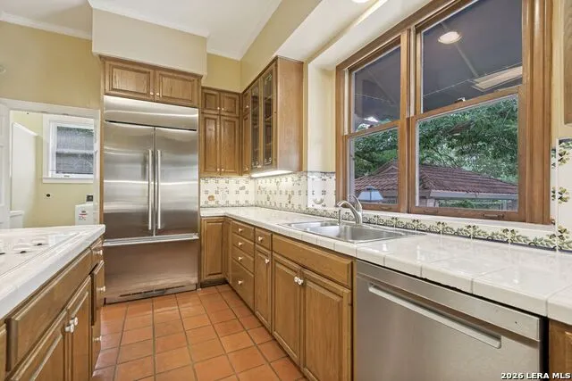 214 Terrell Rd Terrell Hills, TX 78209
