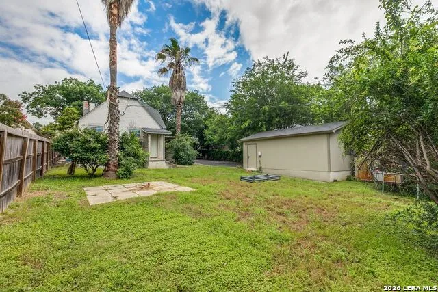214 Terrell Rd Terrell Hills, TX 78209
