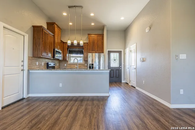 120 NAVARRO XING Seguin, TX 78155