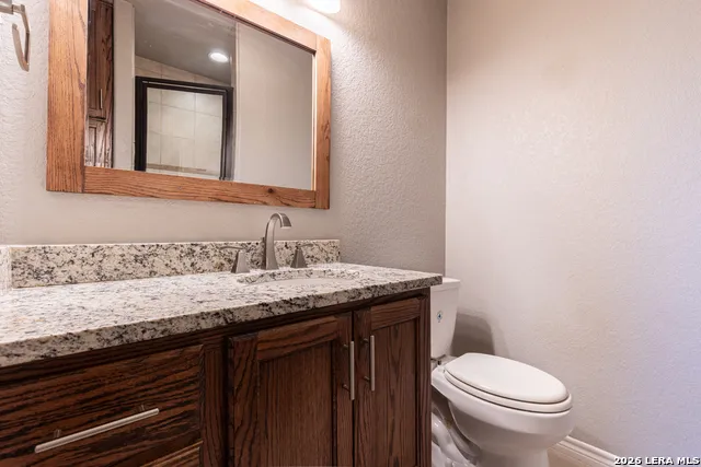 120 NAVARRO XING Seguin, TX 78155