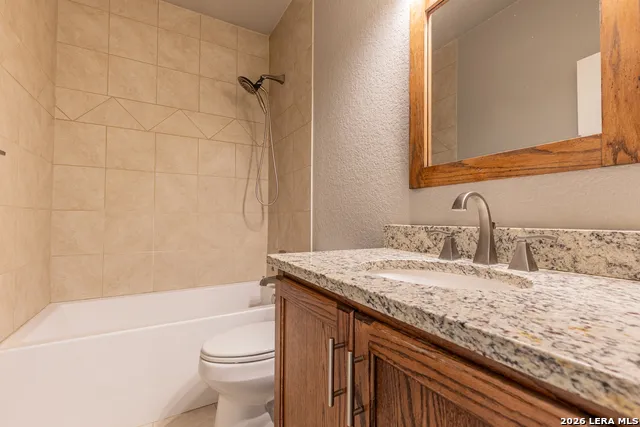 120 NAVARRO XING Seguin, TX 78155