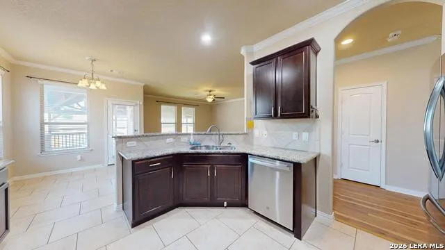 528 SADDLE BACK TRL Cibolo, TX 78108