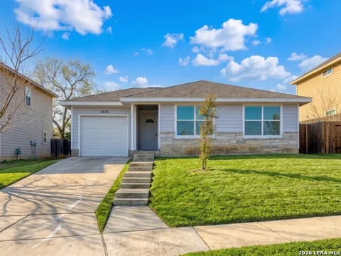 6626 Woodstock