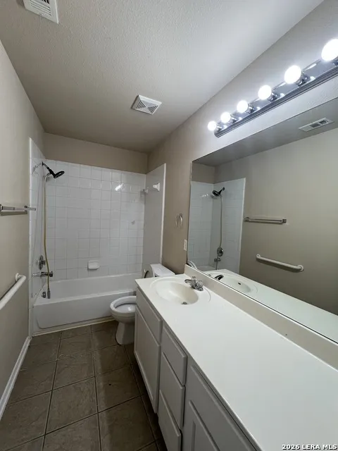 8952 Scarlet Creek Universal City, TX 78148