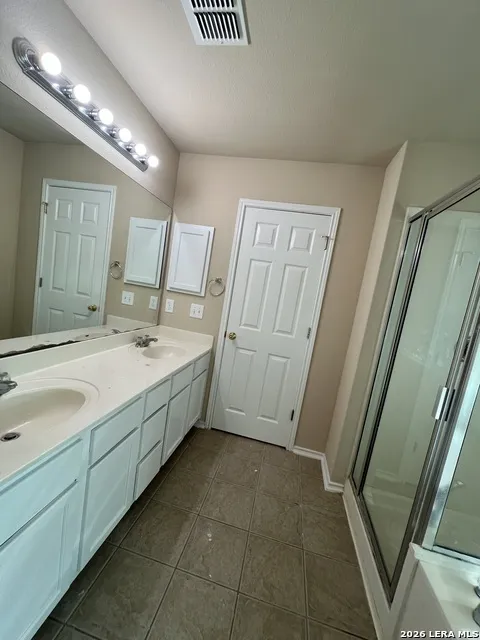 8952 Scarlet Creek Universal City, TX 78148