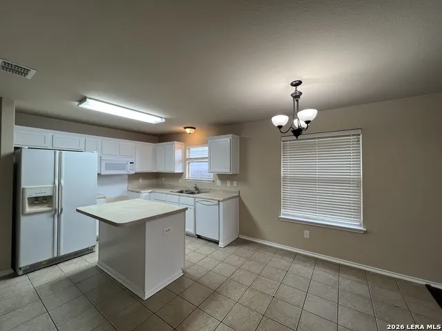 8952 Scarlet Creek Universal City, TX 78148