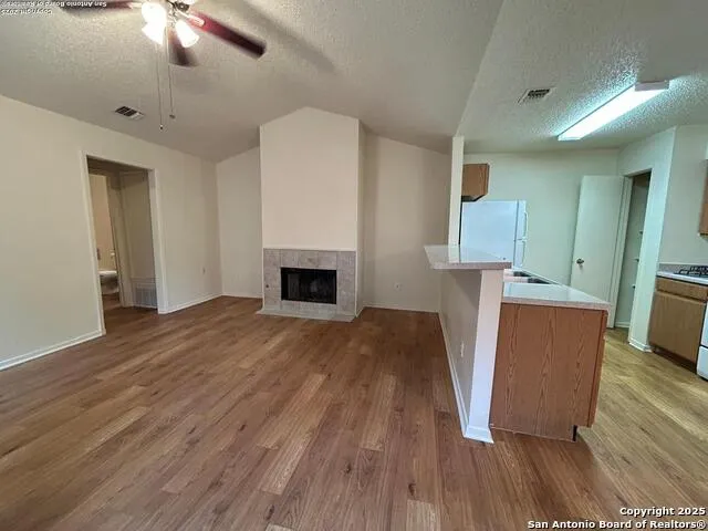 6323 WORCHESTER KNLS San Antonio, TX 78233