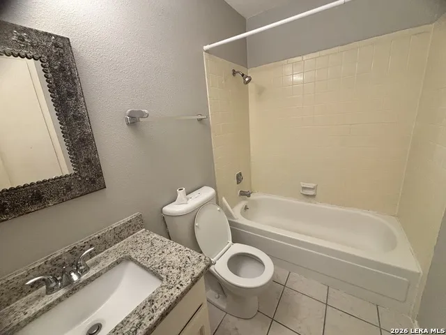 6850 MICKEY MANTLE DR San Antonio, TX 78240
