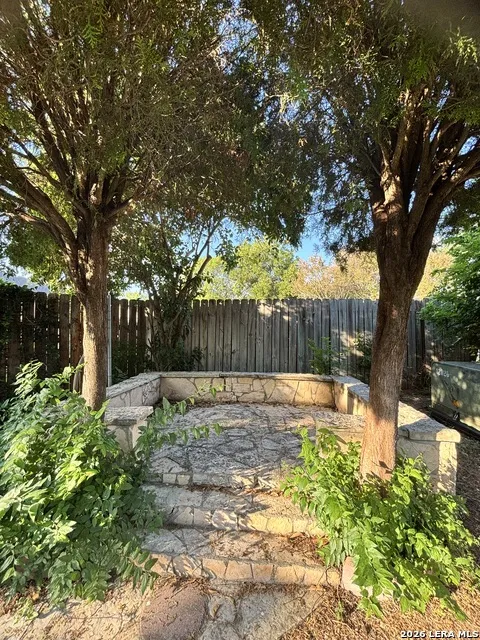 6850 MICKEY MANTLE DR San Antonio, TX 78240