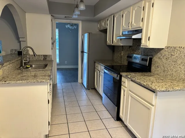 6850 MICKEY MANTLE DR San Antonio, TX 78240