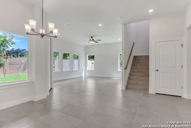 600 Park Circle Hondo, TX 78861