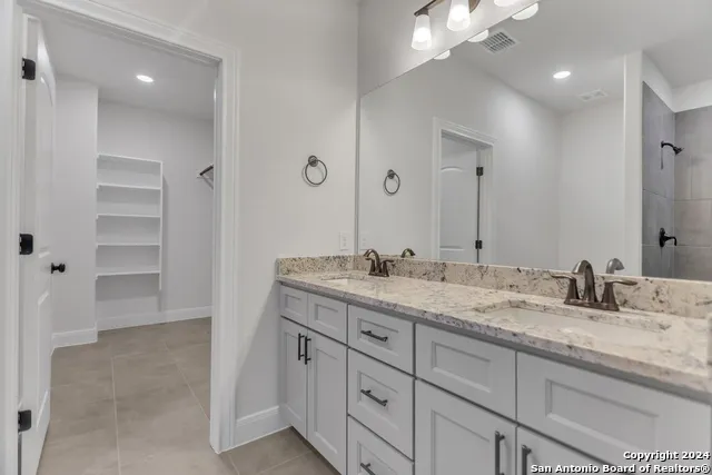 600 Park Circle Hondo, TX 78861