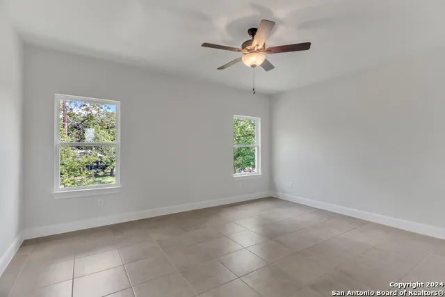 600 Park Circle Hondo, TX 78861