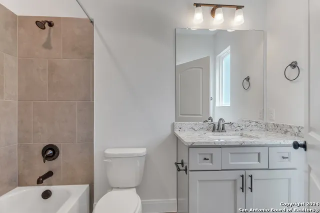 600 Park Circle Hondo, TX 78861
